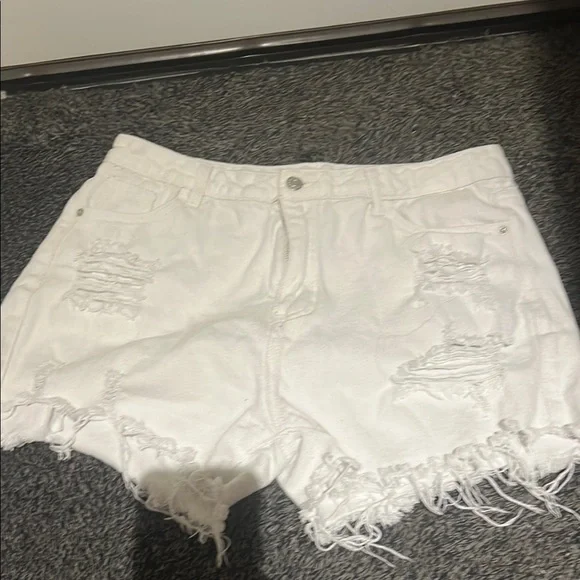 White distressed high waisted jean shorts - Picture 1 of 3